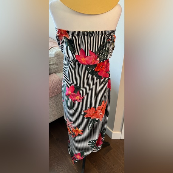 Floral Boho Strapless Maxi Dress - Picture 2 of 6